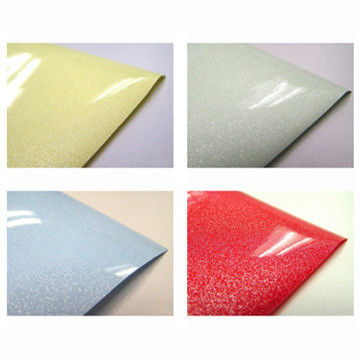 Film PVC High Gloss Non-toksik halus dengan sifat anti goresan dan tahan kelembaban